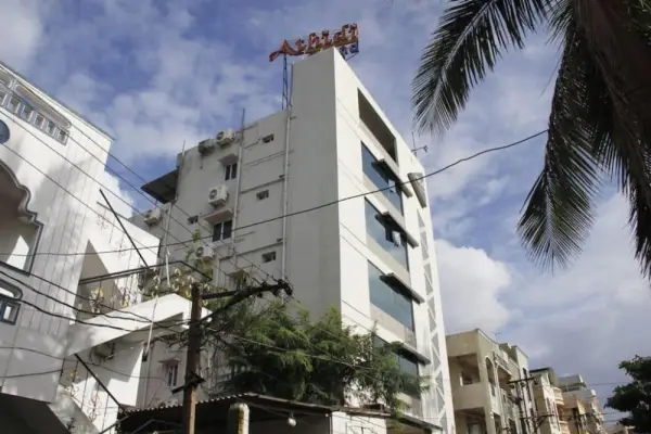 Hotel Athidi Grand 10